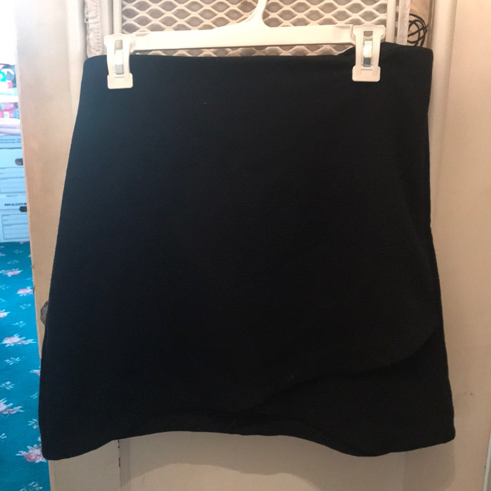 Black Pull On Skirt